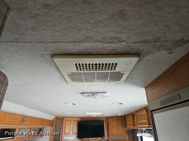 image for item DP0997 2005 Ford E450 Super Duty RV