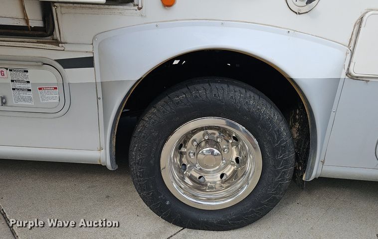 image for item DP0997 2005 Ford E450 Super Duty RV