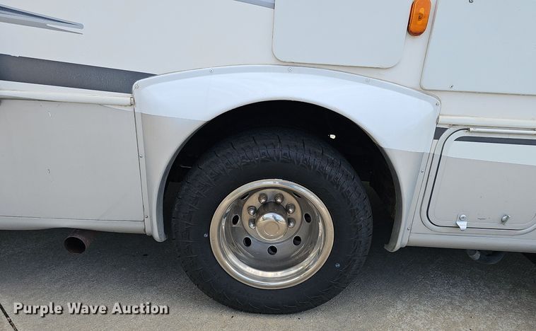 image for item DP0997 2005 Ford E450 Super Duty RV