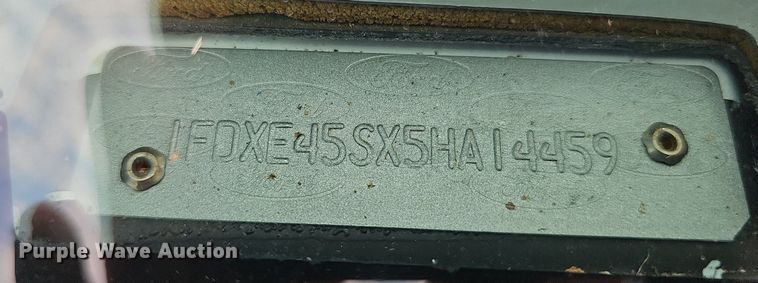 image for item DP0997 2005 Ford E450 Super Duty RV