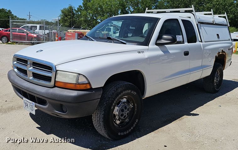image for item DP6479 2004 Dodge Dakota Club Cab pickup truck