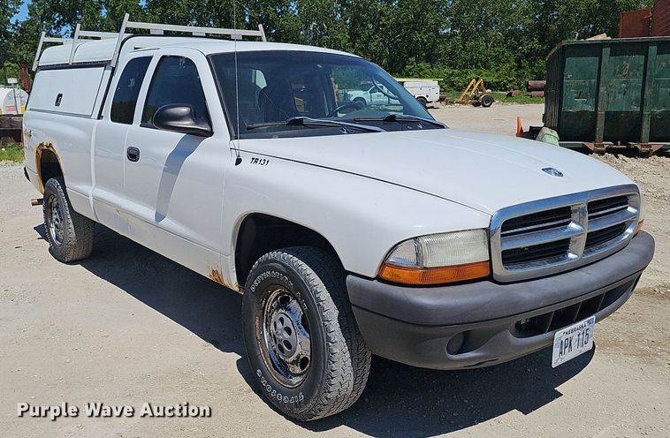 image for item DP6479 2004 Dodge Dakota Club Cab pickup truck