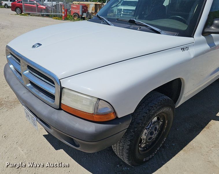 image for item DP6479 2004 Dodge Dakota Club Cab pickup truck