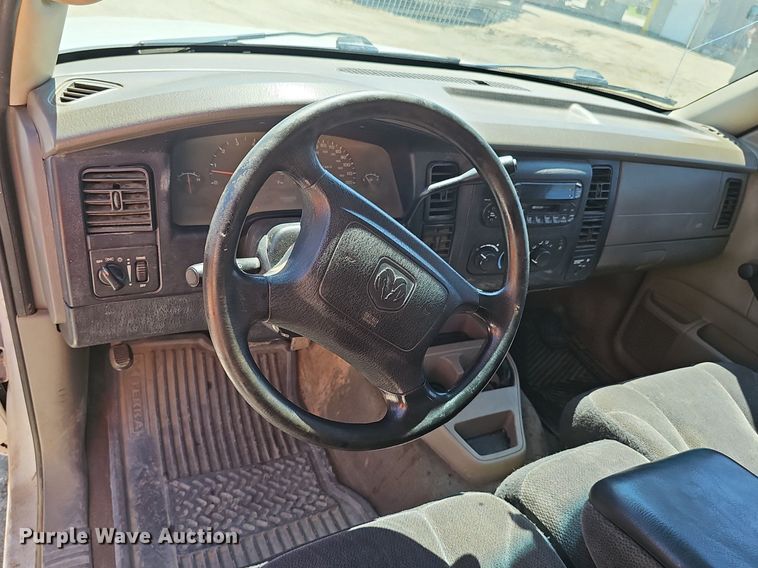 image for item DP6479 2004 Dodge Dakota Club Cab pickup truck