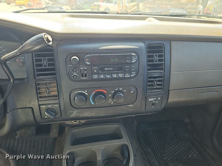 image for item DP6479 2004 Dodge Dakota Club Cab pickup truck