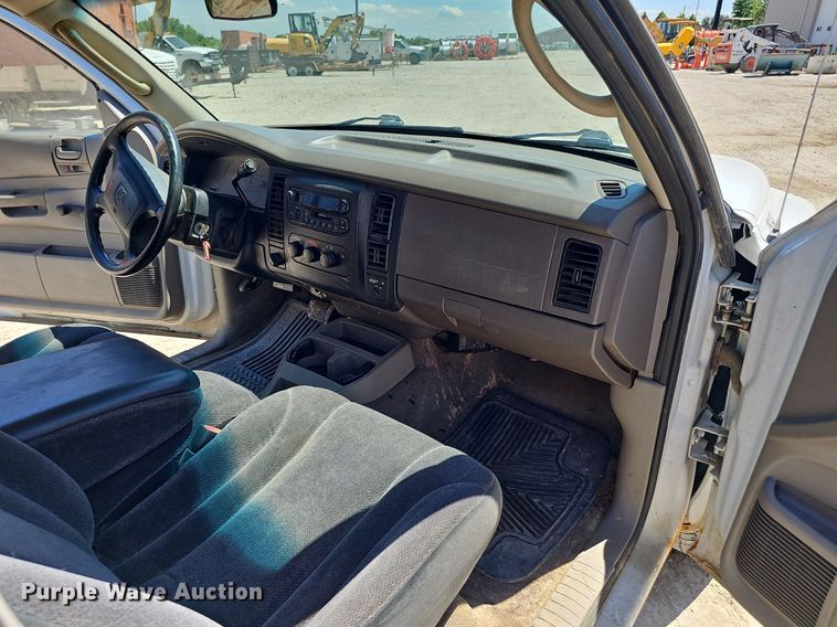 image for item DP6479 2004 Dodge Dakota Club Cab pickup truck