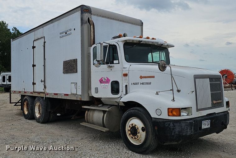 image for item DP6480 1994 International 9200 box truck