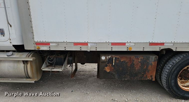 image for item DP6480 1994 International 9200 box truck