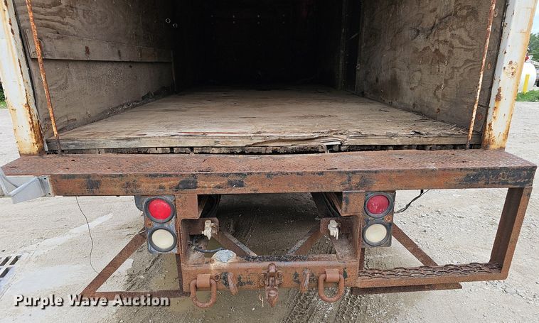 image for item DP6480 1994 International 9200 box truck