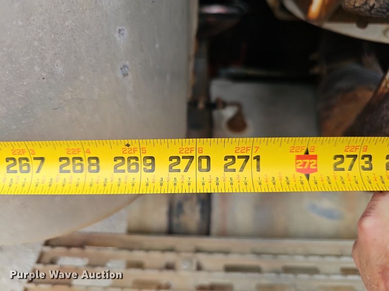 image for item DP6480 1994 International 9200 box truck