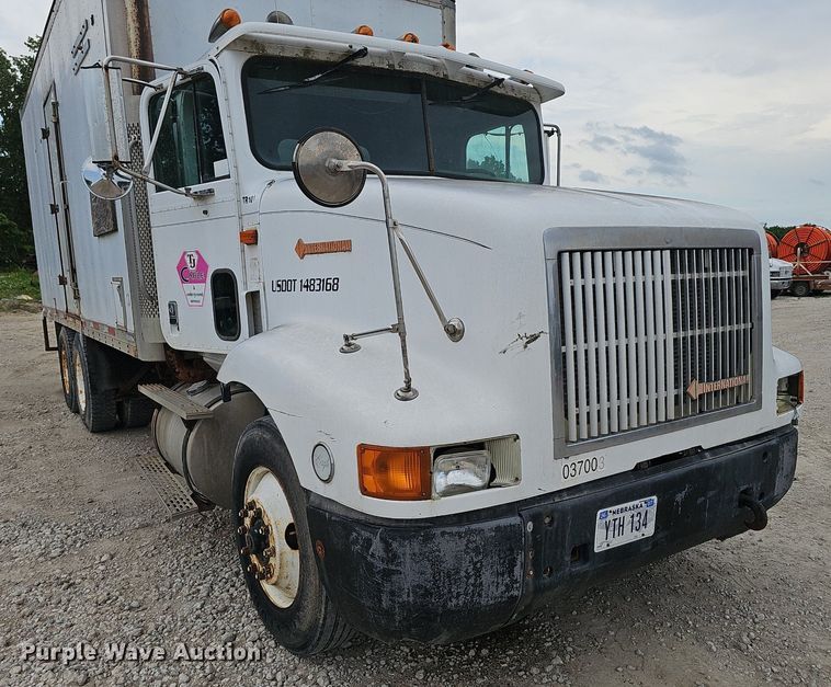 image for item DP6480 1994 International 9200 box truck