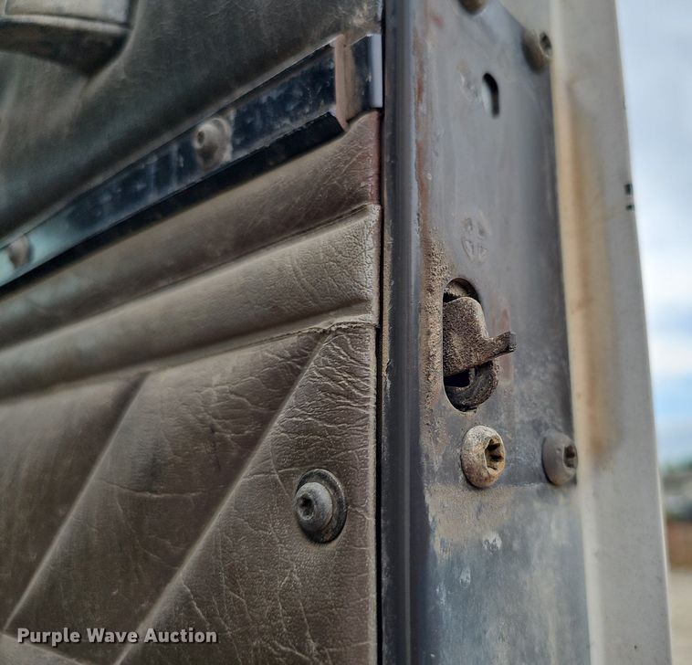 image for item DP6480 1994 International 9200 box truck