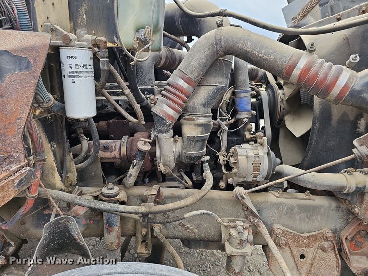 image for item DP6480 1994 International 9200 box truck