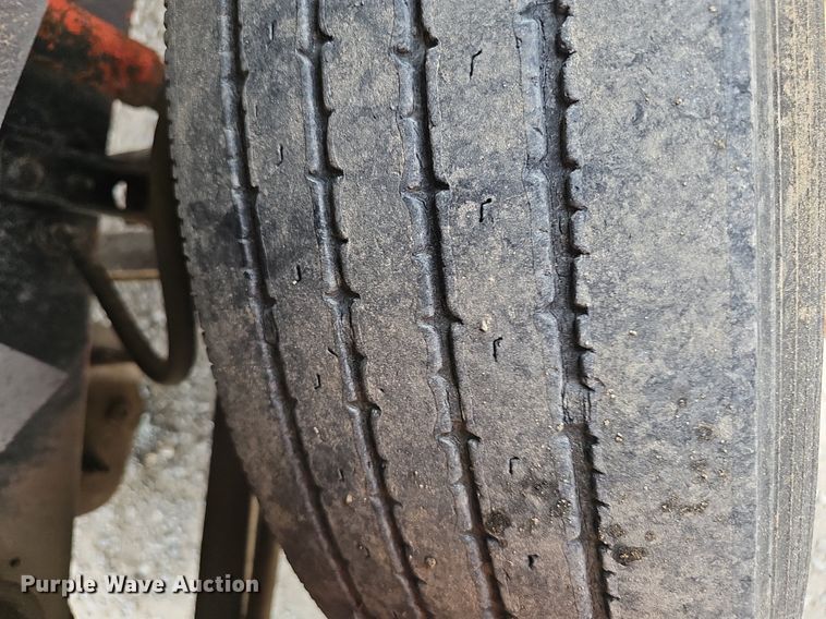 image for item DP6480 1994 International 9200 box truck