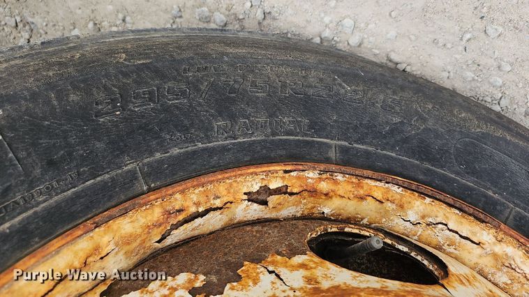 image for item DP6480 1994 International 9200 box truck