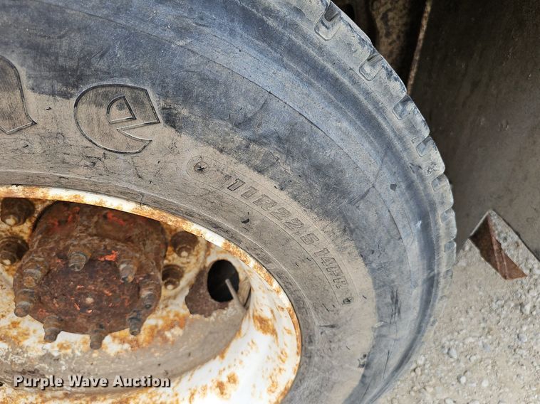 image for item DP6480 1994 International 9200 box truck