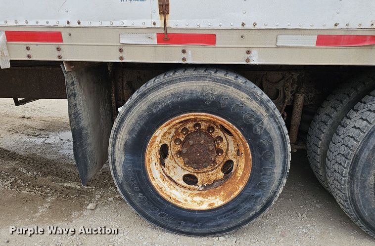 image for item DP6480 1994 International 9200 box truck