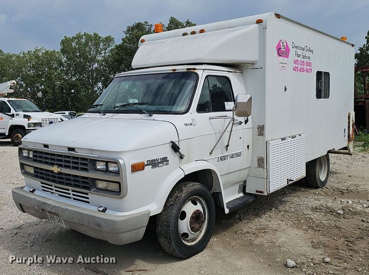 image for item DP6486 1996 Chevrolet 30HD fiber optic splicing truck