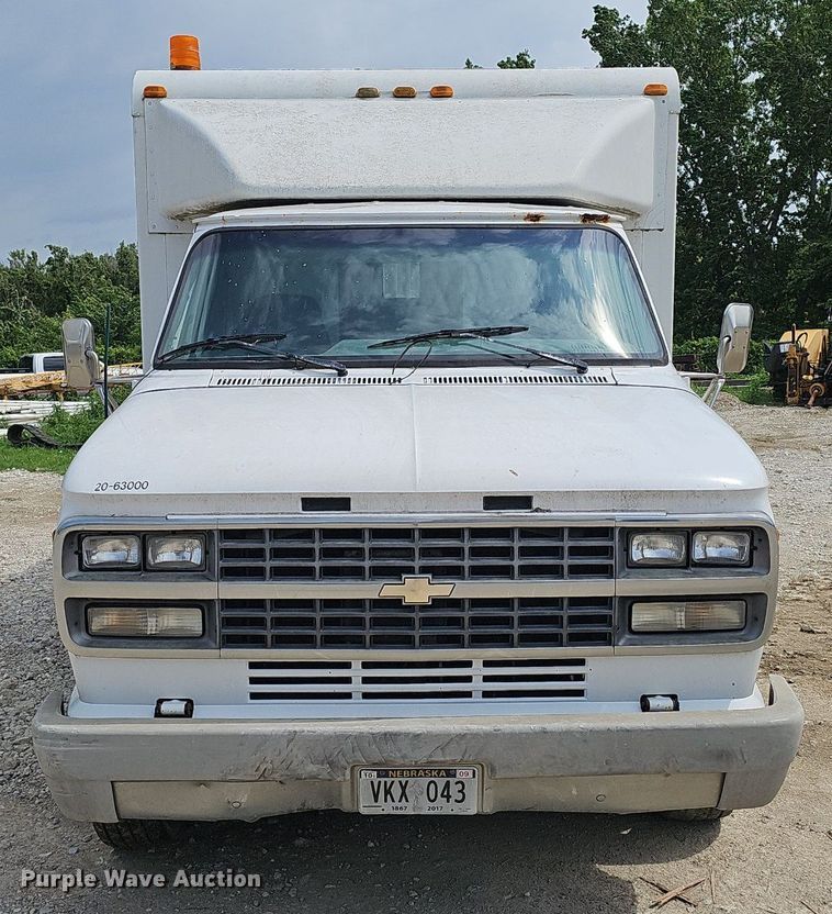 image for item DP6486 1996 Chevrolet 30HD fiber optic splicing truck