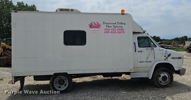 image for item DP6486 1996 Chevrolet 30HD fiber optic splicing truck