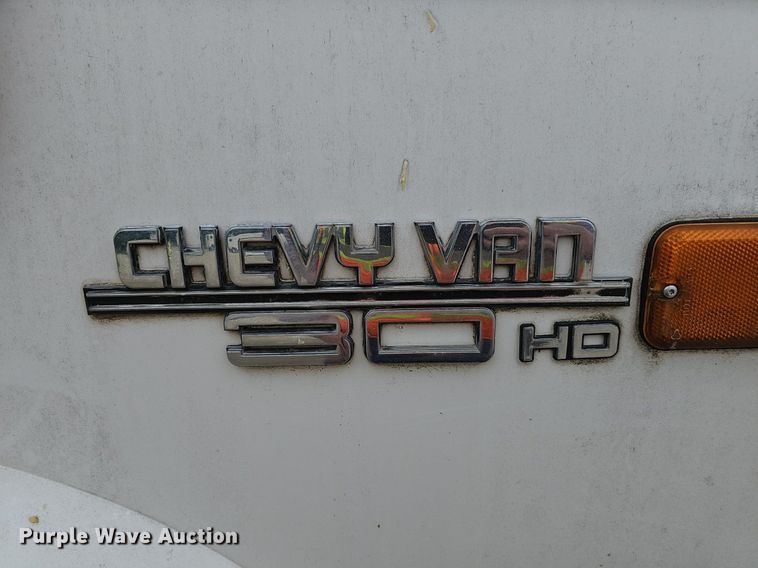 image for item DP6486 1996 Chevrolet 30HD fiber optic splicing truck