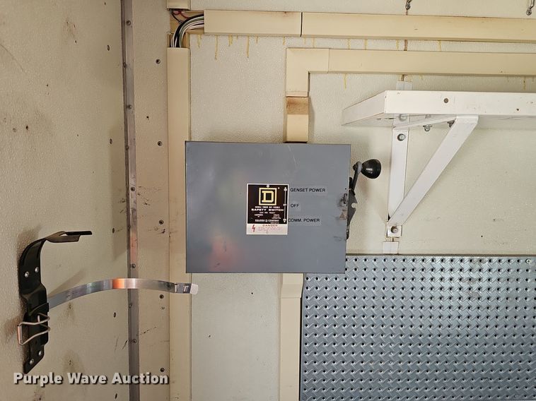 image for item DP6486 1996 Chevrolet 30HD fiber optic splicing truck