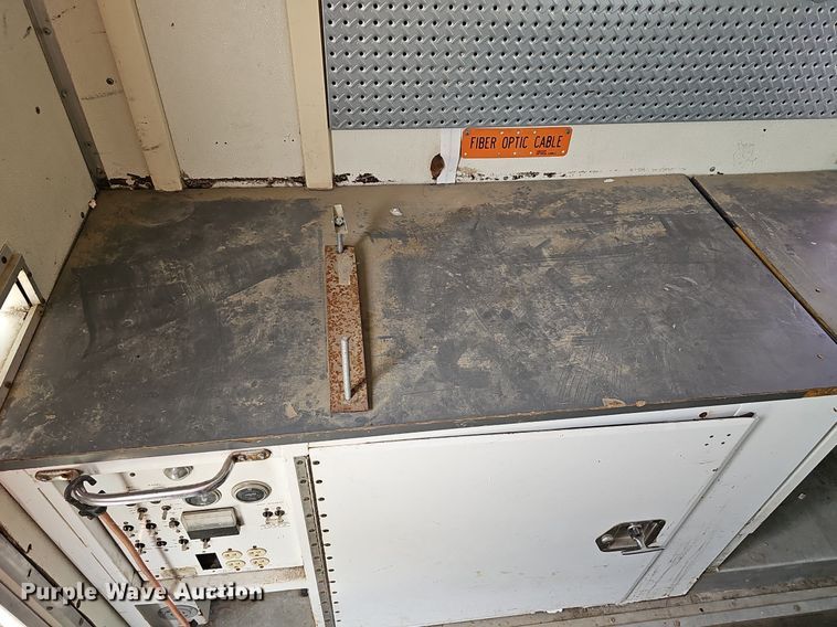 image for item DP6486 1996 Chevrolet 30HD fiber optic splicing truck