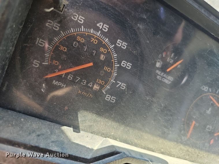 image for item DP6486 1996 Chevrolet 30HD fiber optic splicing truck