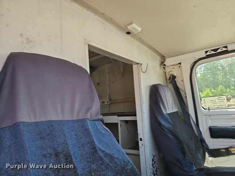 image for item DP6486 1996 Chevrolet 30HD fiber optic splicing truck