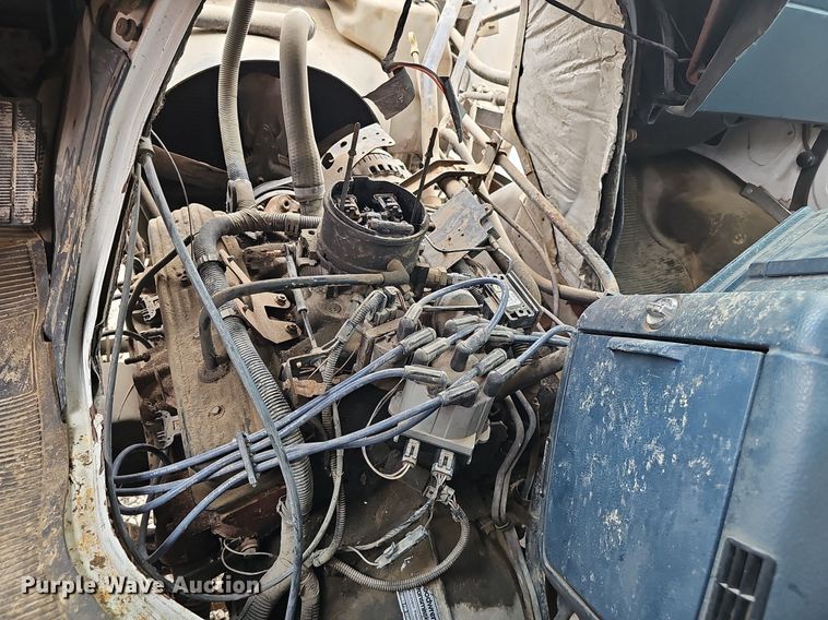 image for item DP6486 1996 Chevrolet 30HD fiber optic splicing truck