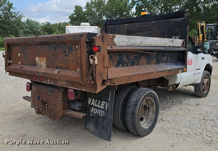 image for item DP6528 2001 Ford F550 Super Duty XL dump truck