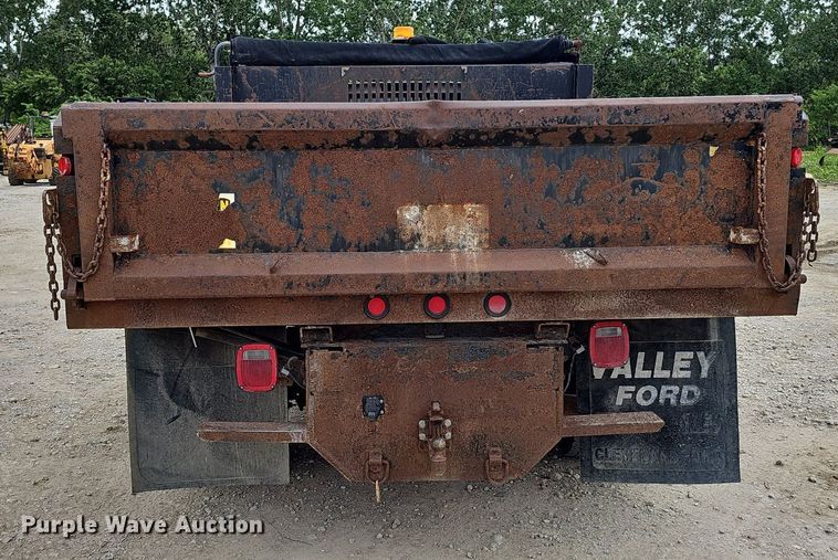 image for item DP6528 2001 Ford F550 Super Duty XL dump truck
