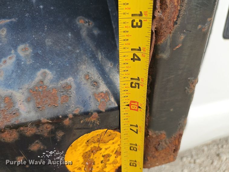 image for item DP6528 2001 Ford F550 Super Duty XL dump truck