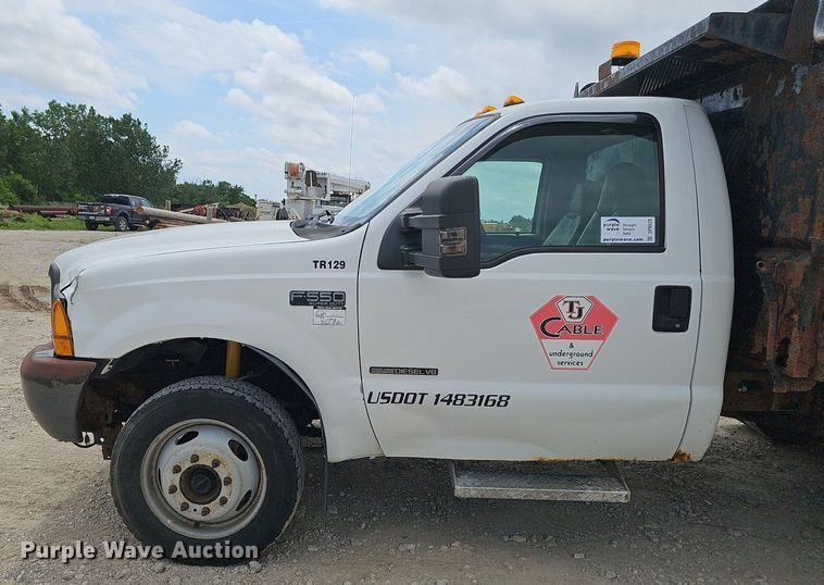 image for item DP6528 2001 Ford F550 Super Duty XL dump truck