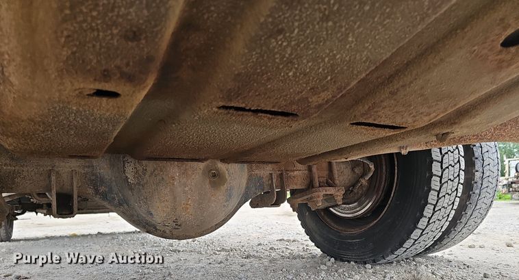 image for item DP6528 2001 Ford F550 Super Duty XL dump truck