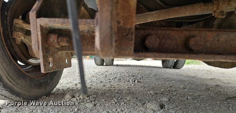 image for item DP6528 2001 Ford F550 Super Duty XL dump truck