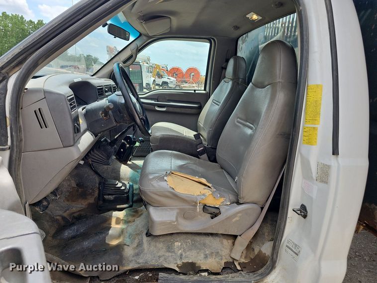 image for item DP6528 2001 Ford F550 Super Duty XL dump truck