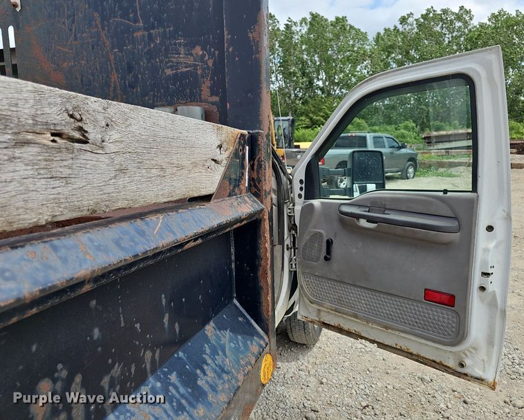 image for item DP6528 2001 Ford F550 Super Duty XL dump truck