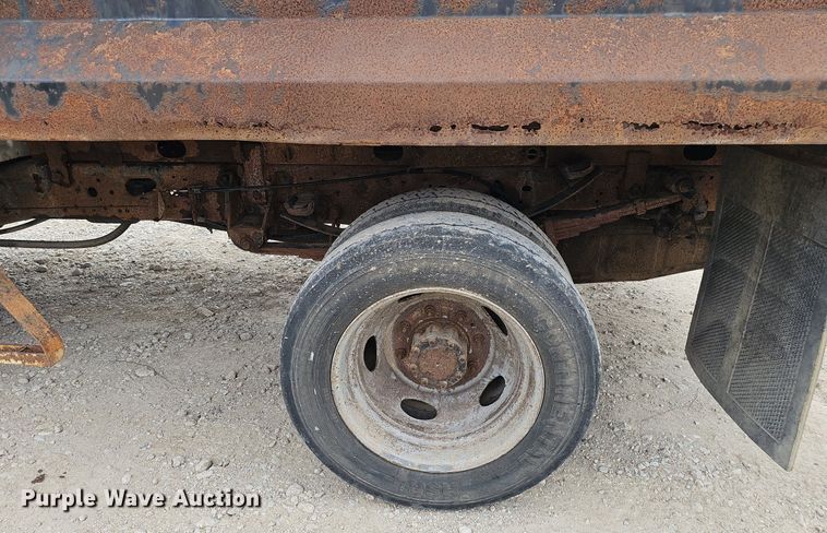 image for item DP6528 2001 Ford F550 Super Duty XL dump truck