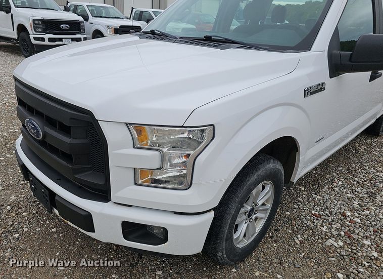 image for item DP6535 2015 Ford F150 XL SuperCab pickup truck