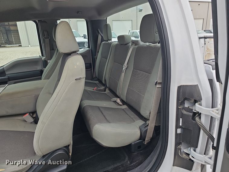 image for item DP6535 2015 Ford F150 XL SuperCab pickup truck