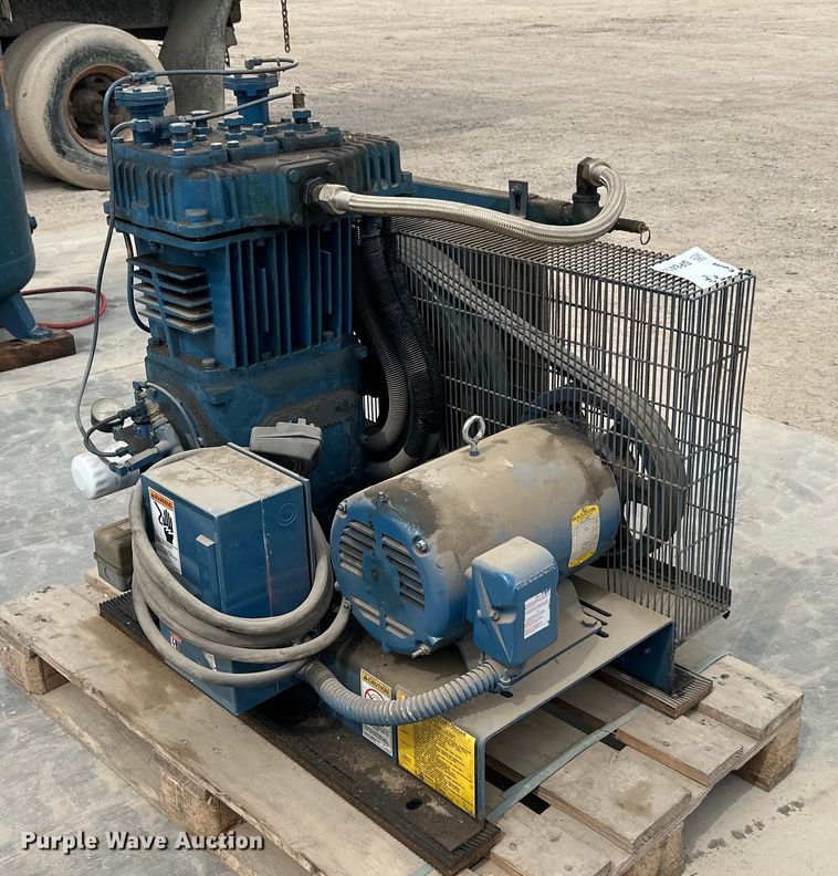 image for item DP8414 Quincy  MOR370SB15HP air compressor