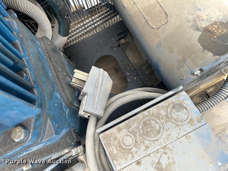 image for item DP8414 Quincy  MOR370SB15HP air compressor