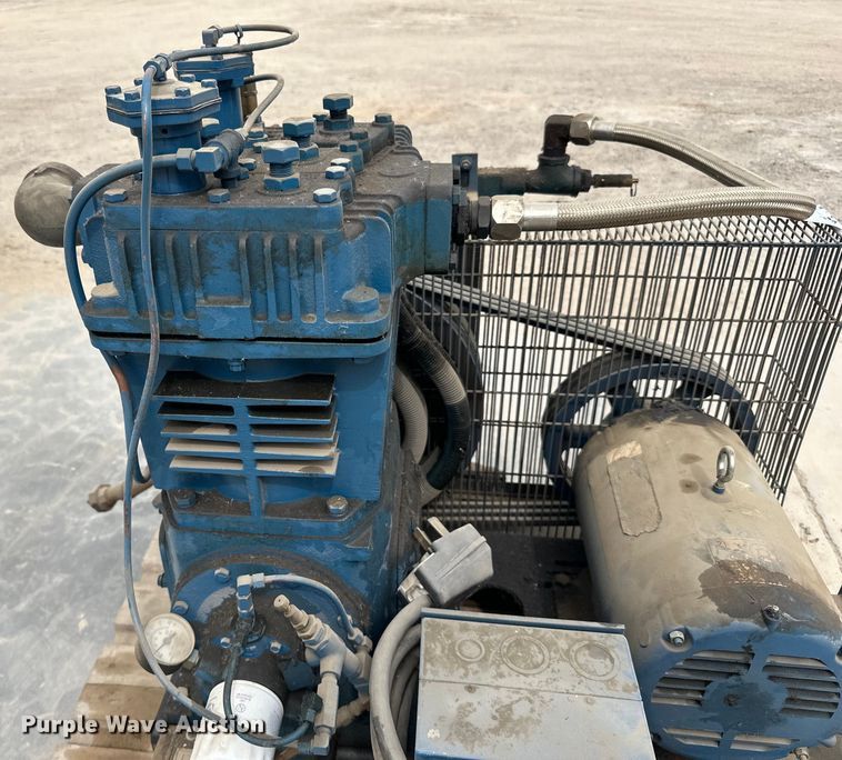 image for item DP8414 Quincy  MOR370SB15HP air compressor