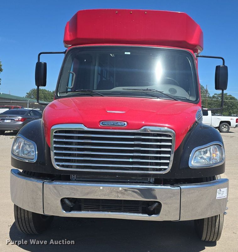 image for item DQ4385 2015 Freightliner  Business Class M2 shuttle bus