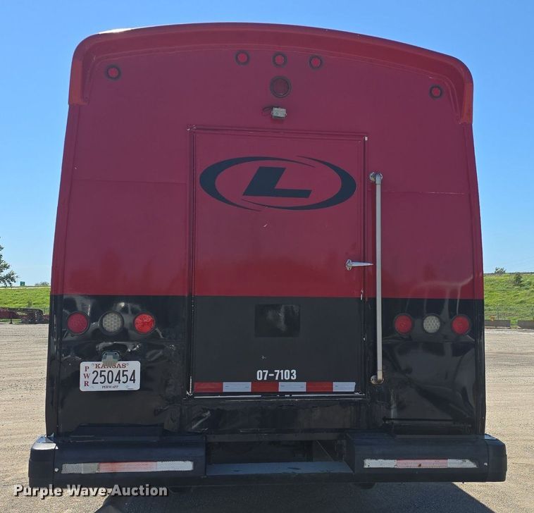 image for item DQ4385 2015 Freightliner  Business Class M2 shuttle bus