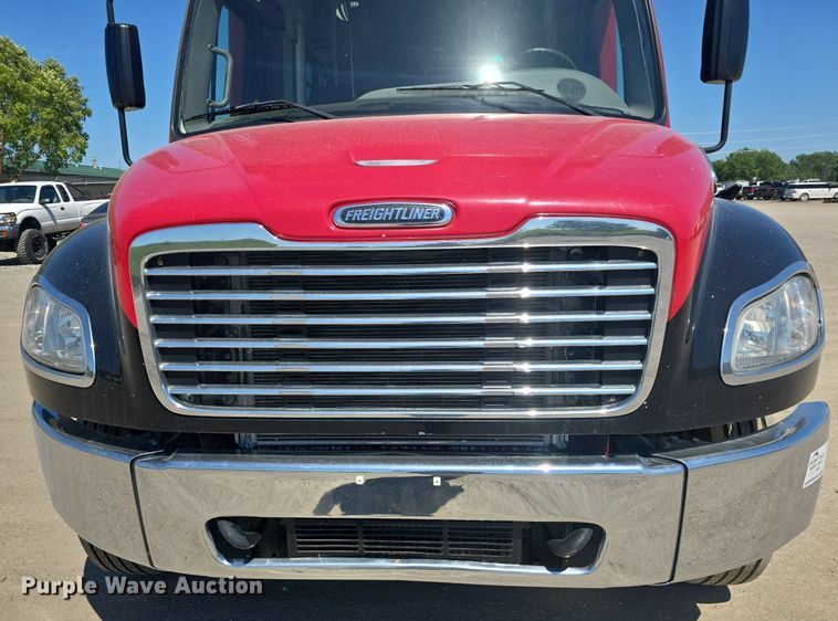 image for item DQ4385 2015 Freightliner  Business Class M2 shuttle bus