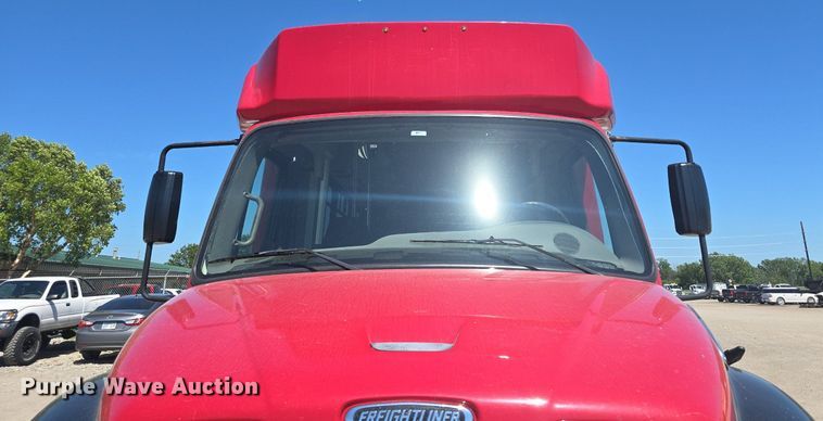 image for item DQ4385 2015 Freightliner  Business Class M2 shuttle bus