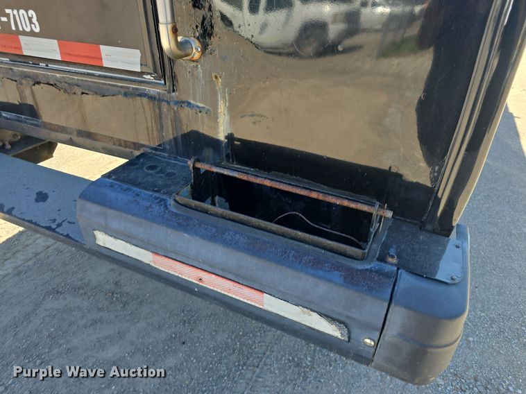 image for item DQ4385 2015 Freightliner  Business Class M2 shuttle bus