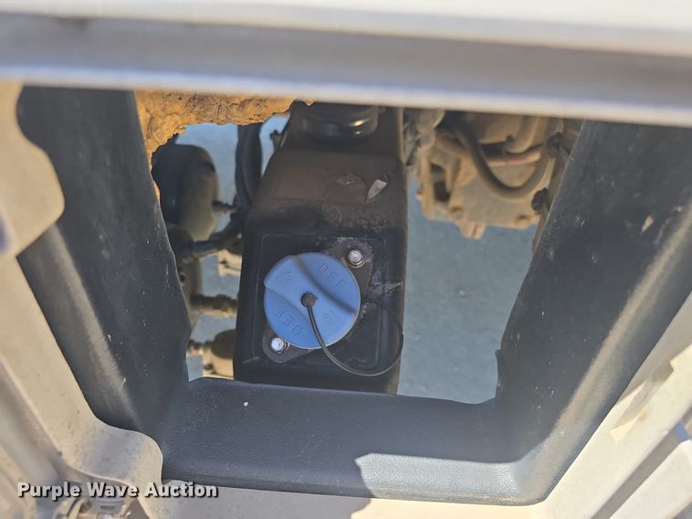 image for item DQ4385 2015 Freightliner  Business Class M2 shuttle bus